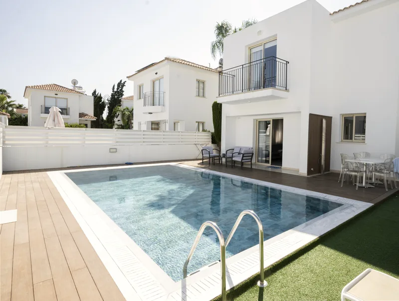 A villa with a private pool, under management by Feduci